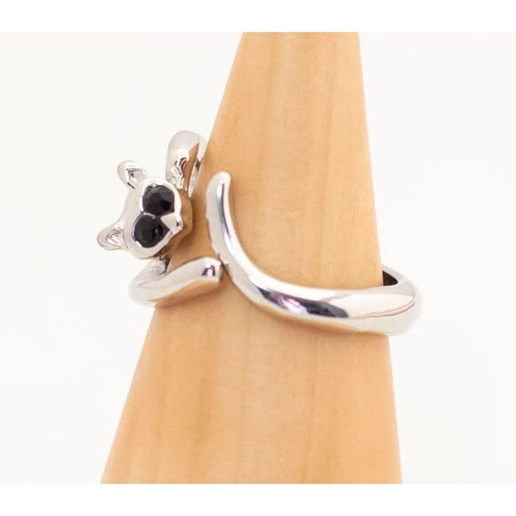 Vintage Silver Playful Racoon Ring Size 8 - T13 - Picture 1 of 4